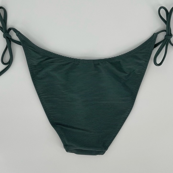 J. Crew Womens Ribbed Cheeky String Bikini Swim Bottom Size M Green Curved Waist - Picture 2 of 8